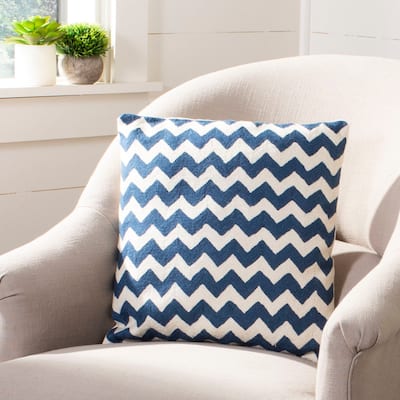 SAFAVIEH Striped Telea Navy Blue 18-inch Square Throw Pillows (Set of 2)