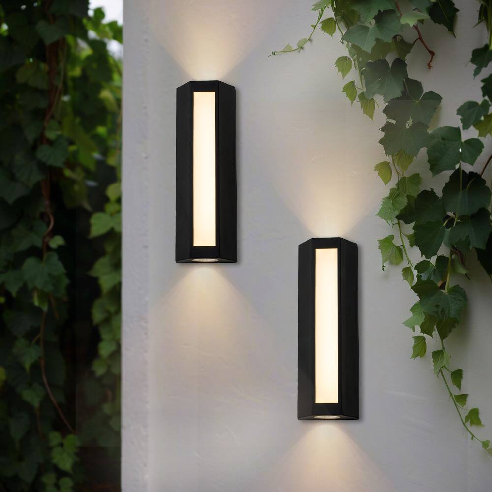 Modern Dimmable LED Outdoor Wall Sconce, 3000K Warm White