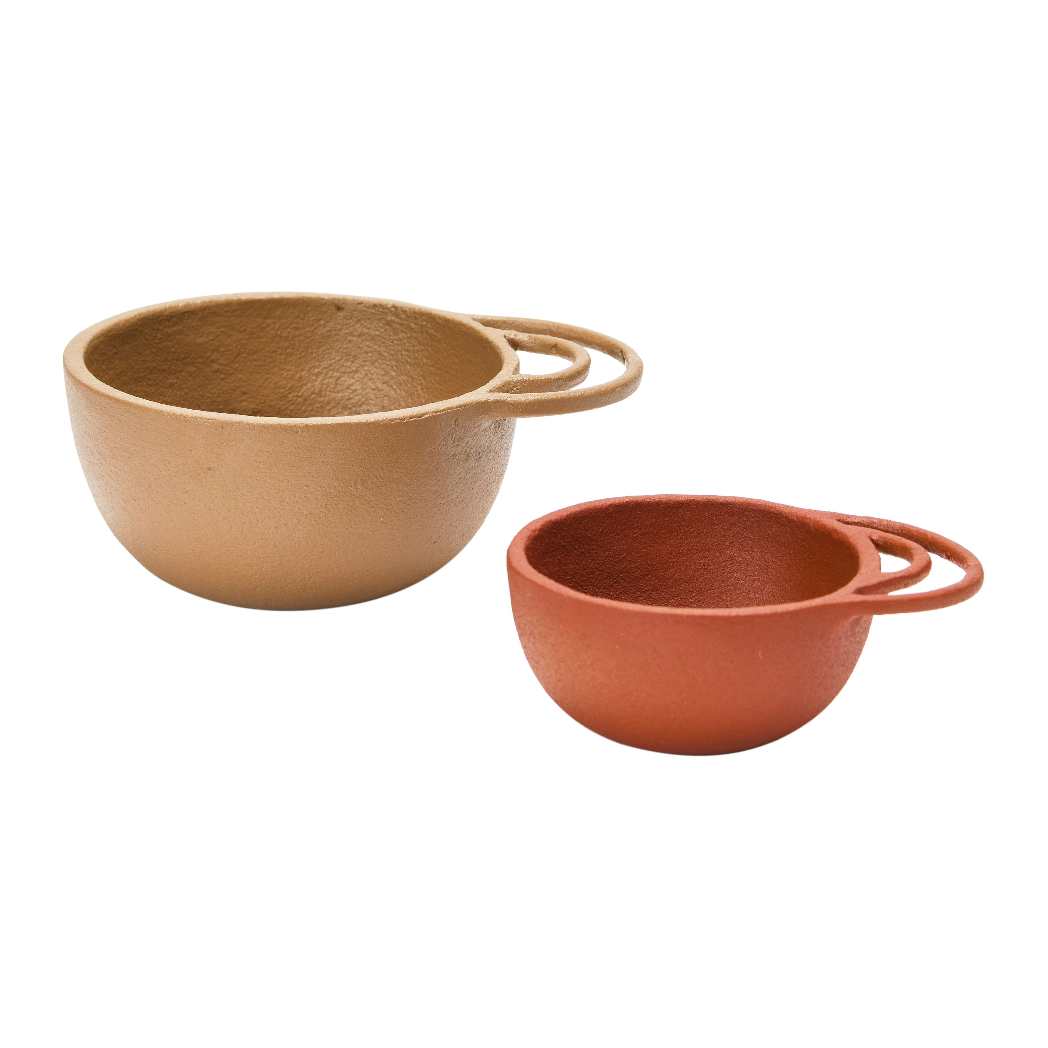 Decorative Textured Metal Bowls with Handles, 2 Colors, Set of 2 Bed