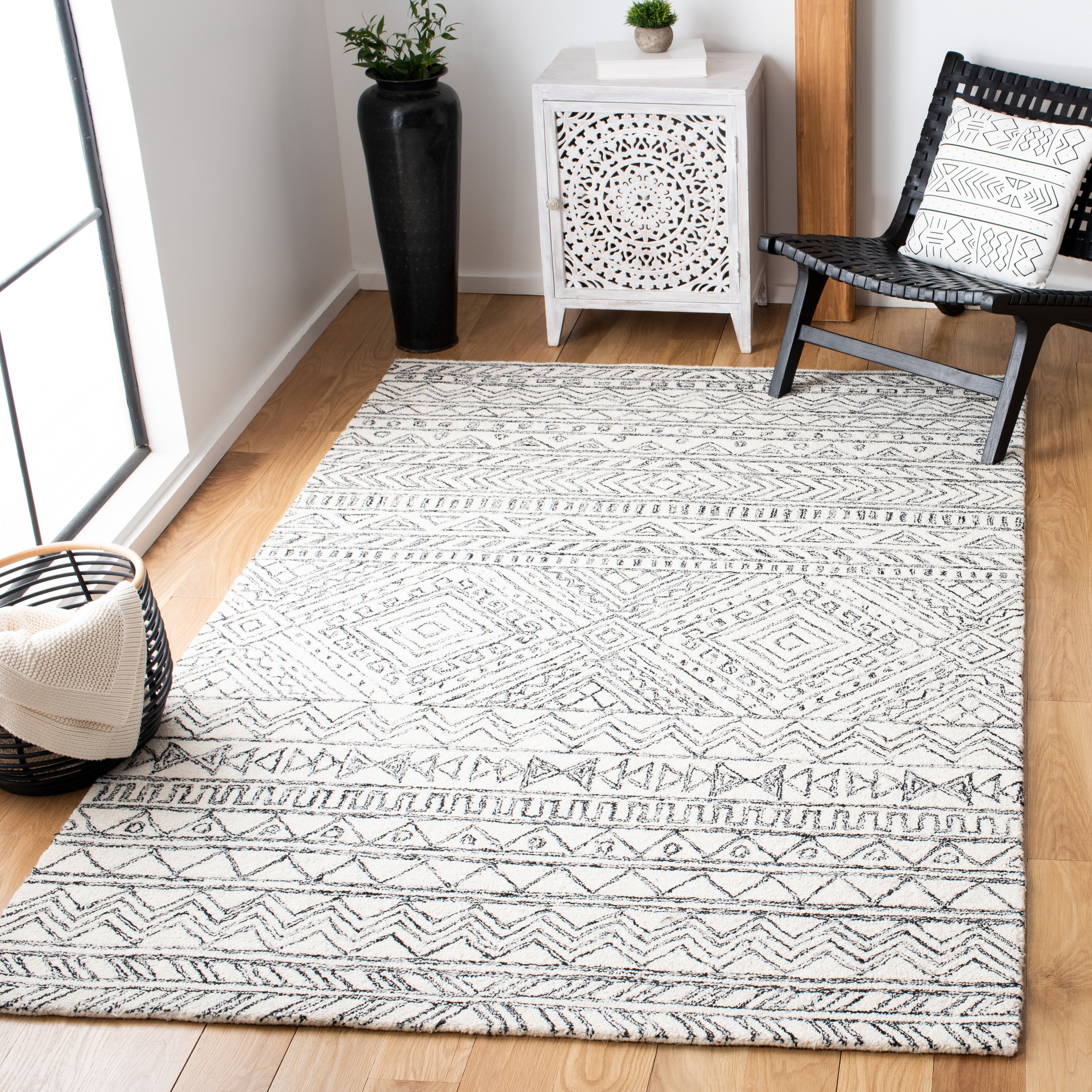 SAFAVIEH Handmade Aspen Friedburg Moroccan Boho Wool Rug