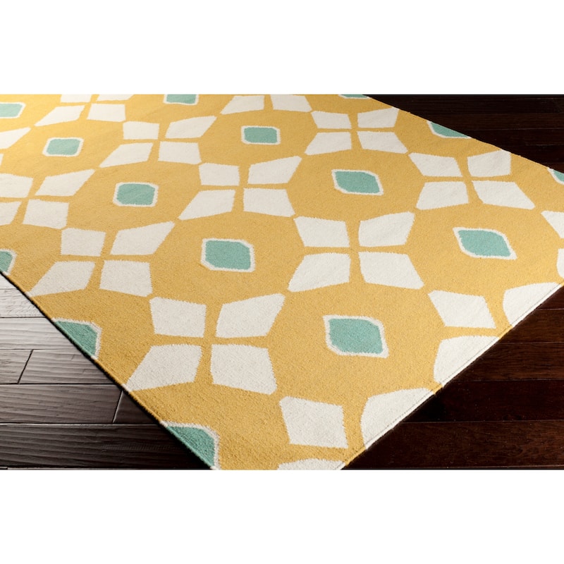 Hand-woven Salem Flatweave Wool Area Rug