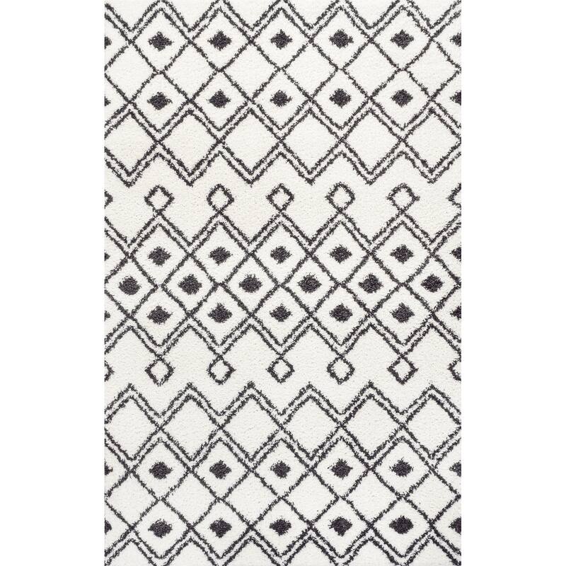 JONATHAN Y Sura Moroccan Diamond Shag Area Rug - 4 X 6 - White/Black