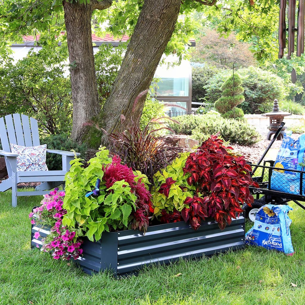 Sunnydaze Galvanized Steel Raised Garden Bed - 4' x 3' - 47.5" x 35.5" x 11.75"