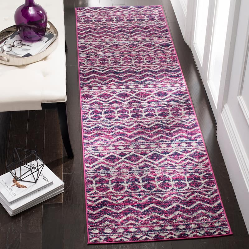SAFAVIEH Madison Ernestina Vintage Boho Oriental Rug - 2'3" x 8' Runner - Fuchsia/Navy