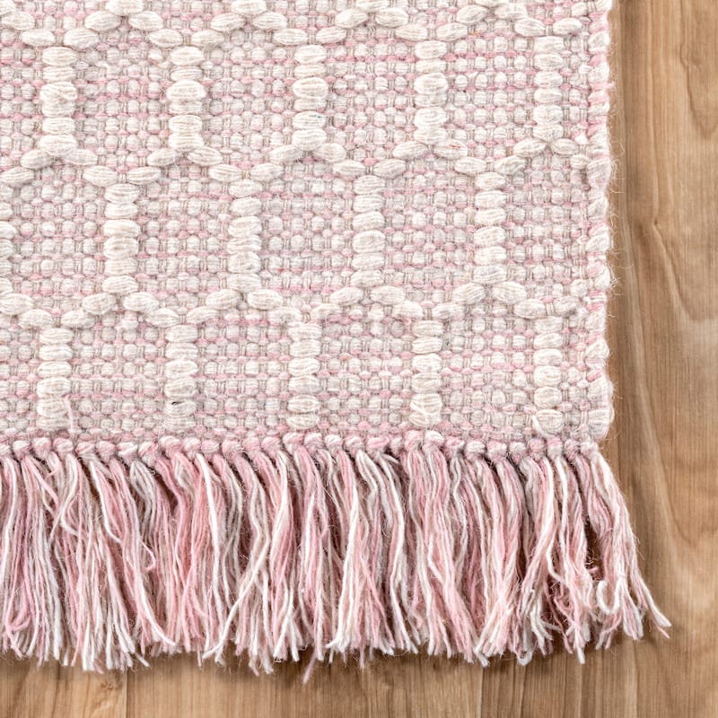 Nuloom Wylie Honeycomb Wool Fringe Rug