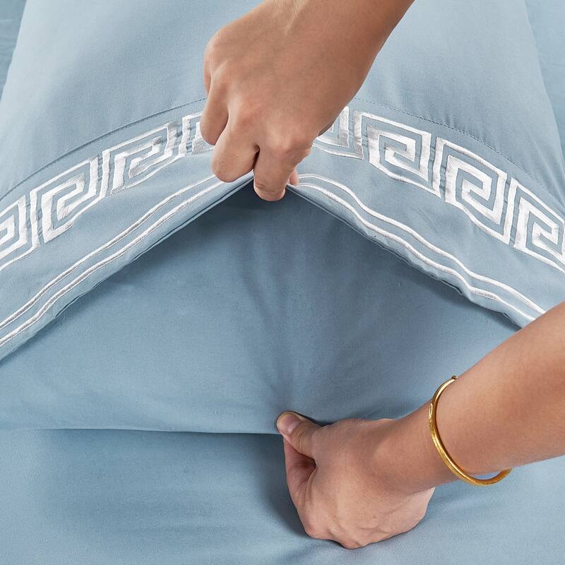 Serenta 4-piece Luxury Embroidered Bed Sheet Set