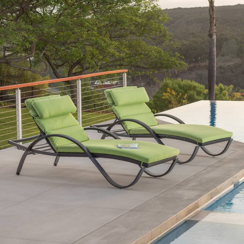 Deco 2 Aluminum Outdoor Patio Chaise Lounges Set