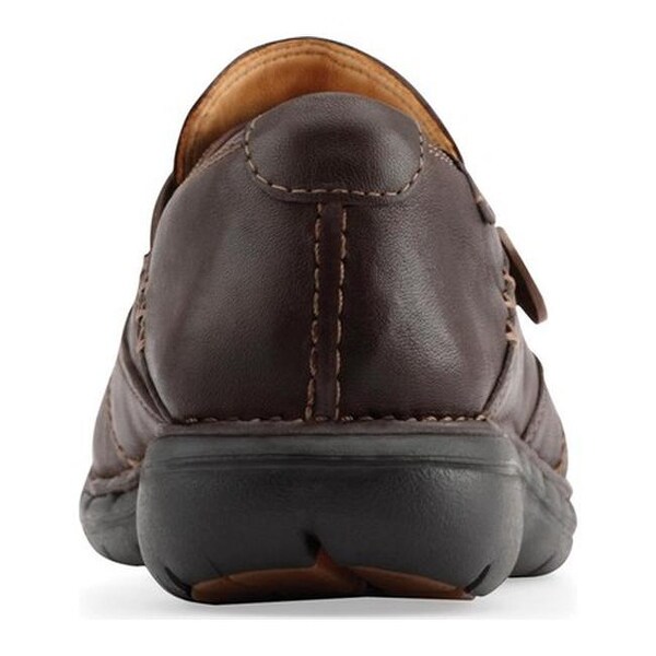 clarks un loop brown