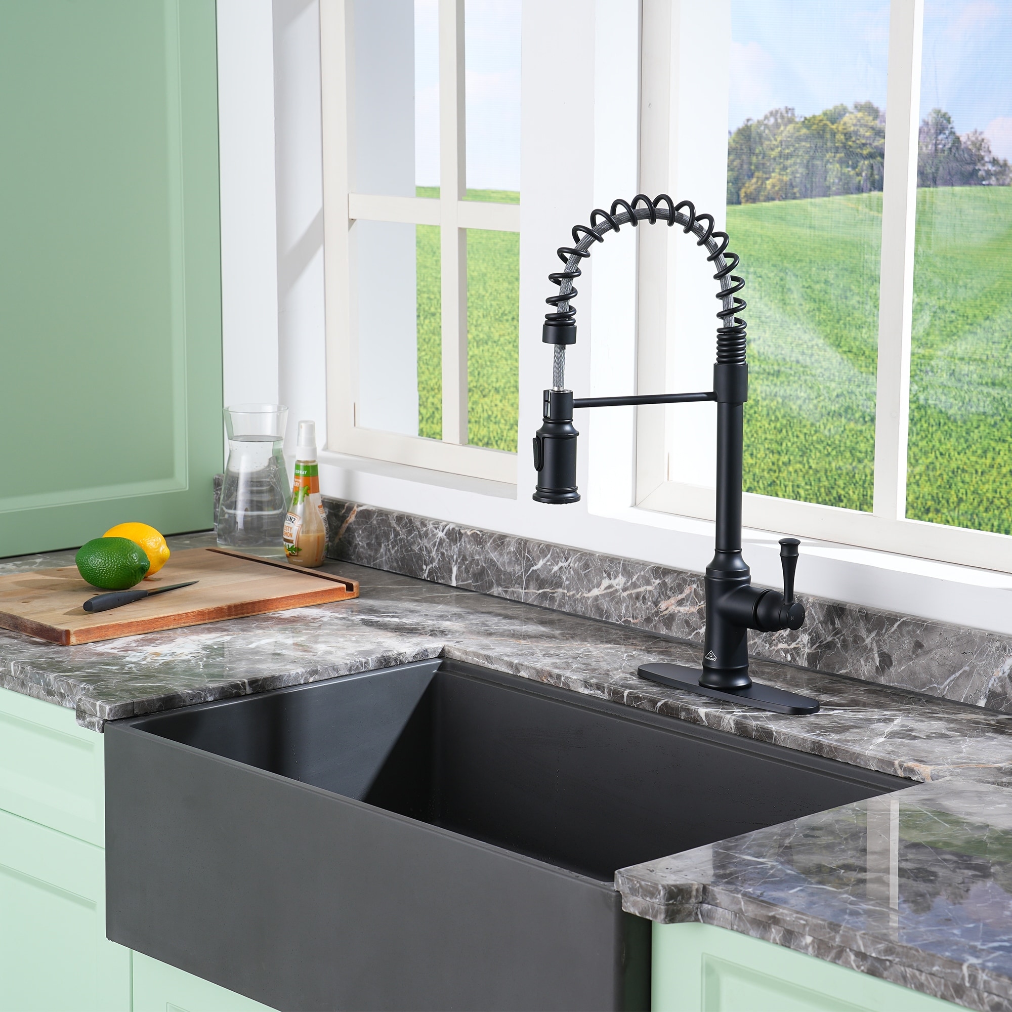 Single-Handle Spring Pull-Out Sprayer Kitchen Sink Faucet