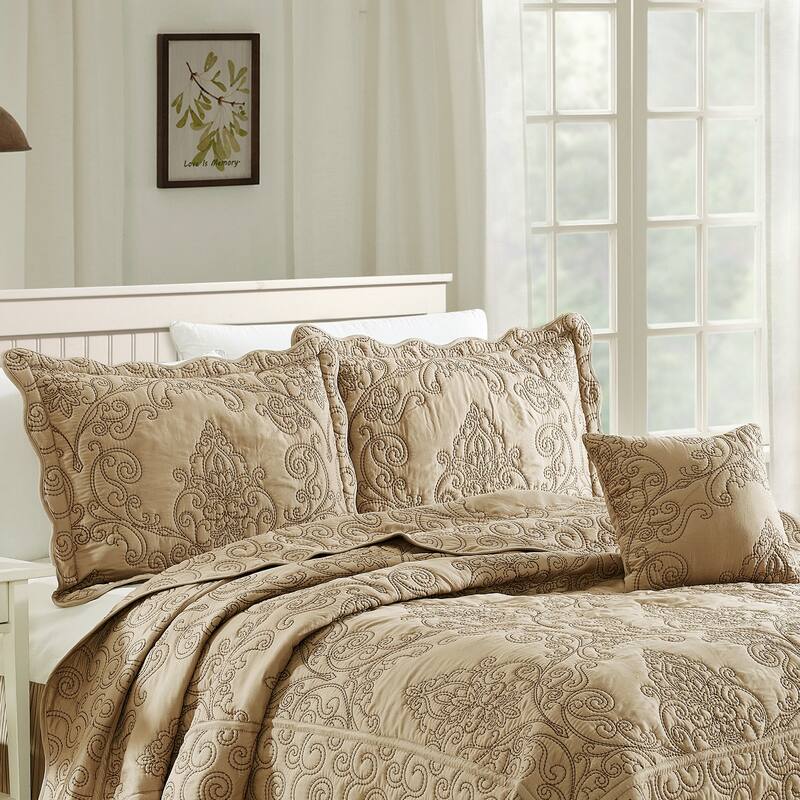 Serenta Damask Oversized 4-piece Bedspread Set