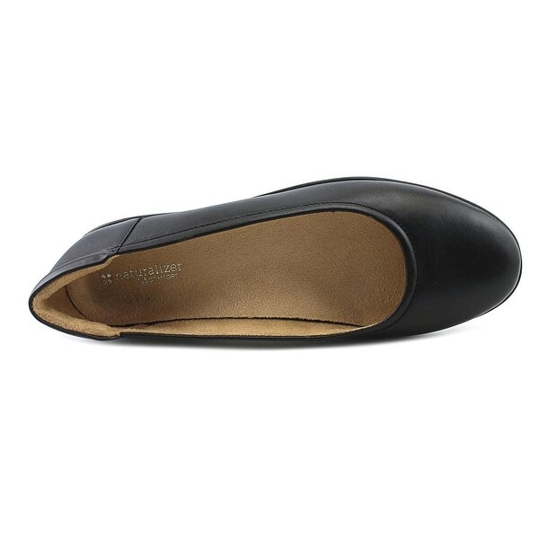 naturalizer flexy black flat