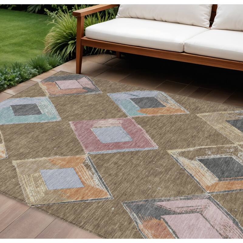 HomeRoots Geometric Transitional Rectangle Outdoor Rug - 8' X 10'