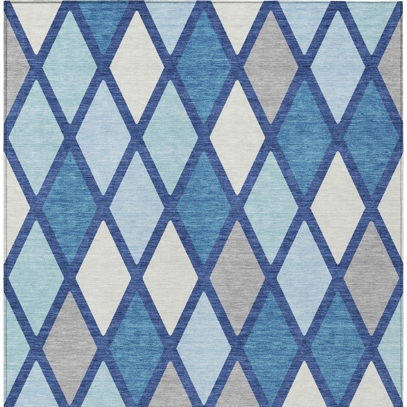 HomeRoots Geometric Transitional Rectangle Outdoor Rug