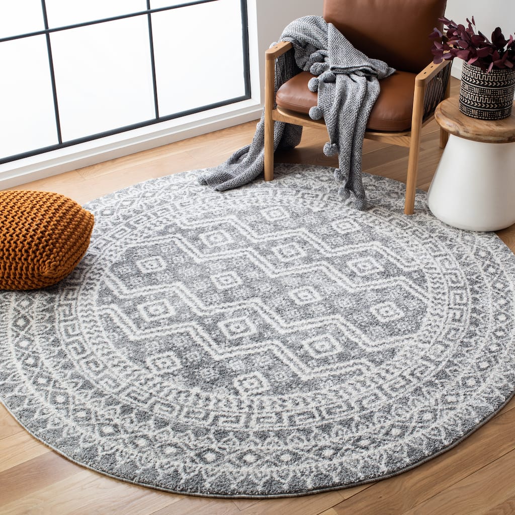 SAFAVIEH Tunisia Tessie Moroccan Rug