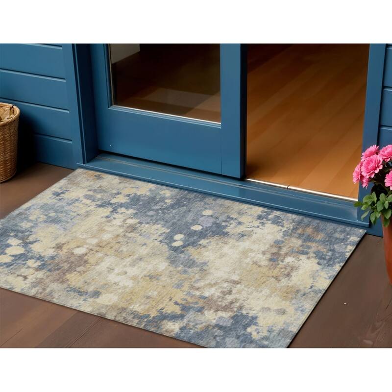 HomeRoots Abstract Transitional Rectangle Outdoor Rug - 3' x 5'