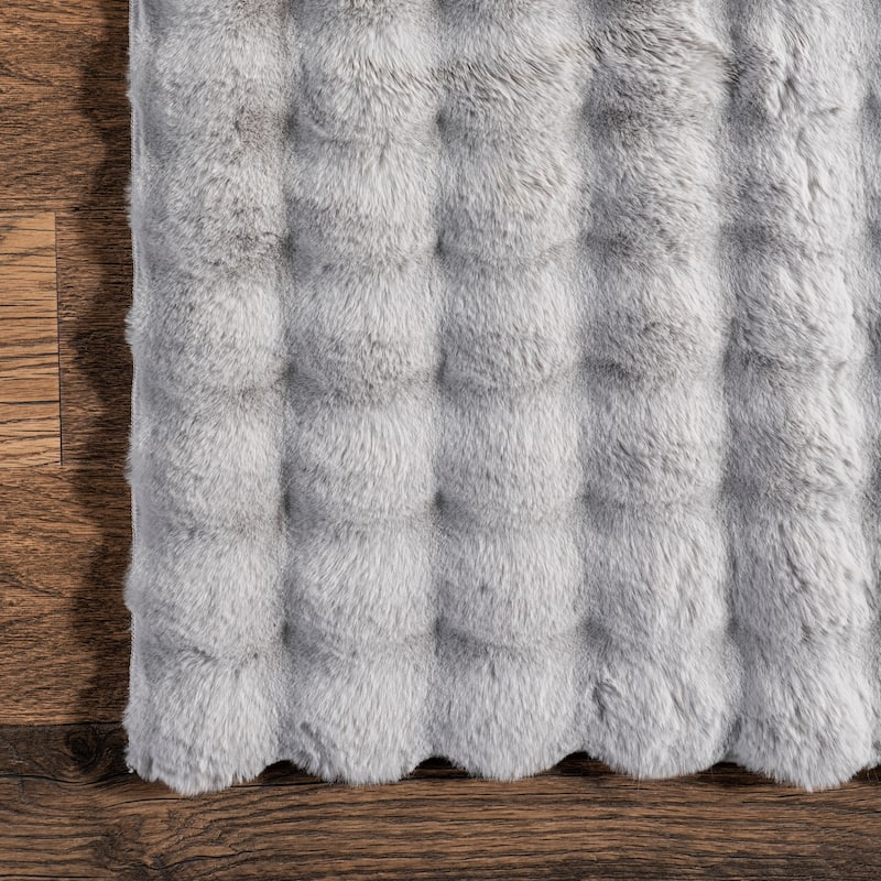 Nuloom Jeni Solid Plush Machine Washable Area Rug