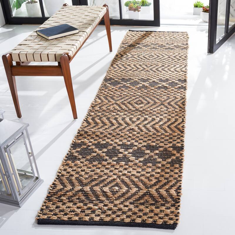 SAFAVIEH Handmade Kilim Bonella Moroccan Rug - 2'3" x 9' Runner - Natural/Black