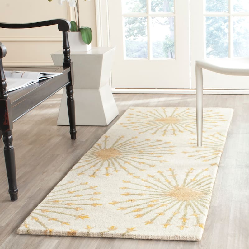 SAFAVIEH Handmade Bella Kieu Wool Rug - 2'3" x 7' Runner - Beige/Gold