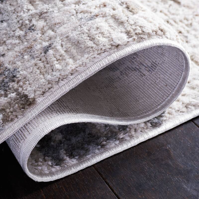 SAFAVIEH Princeton Fronia Modern Abstract Viscose Rug