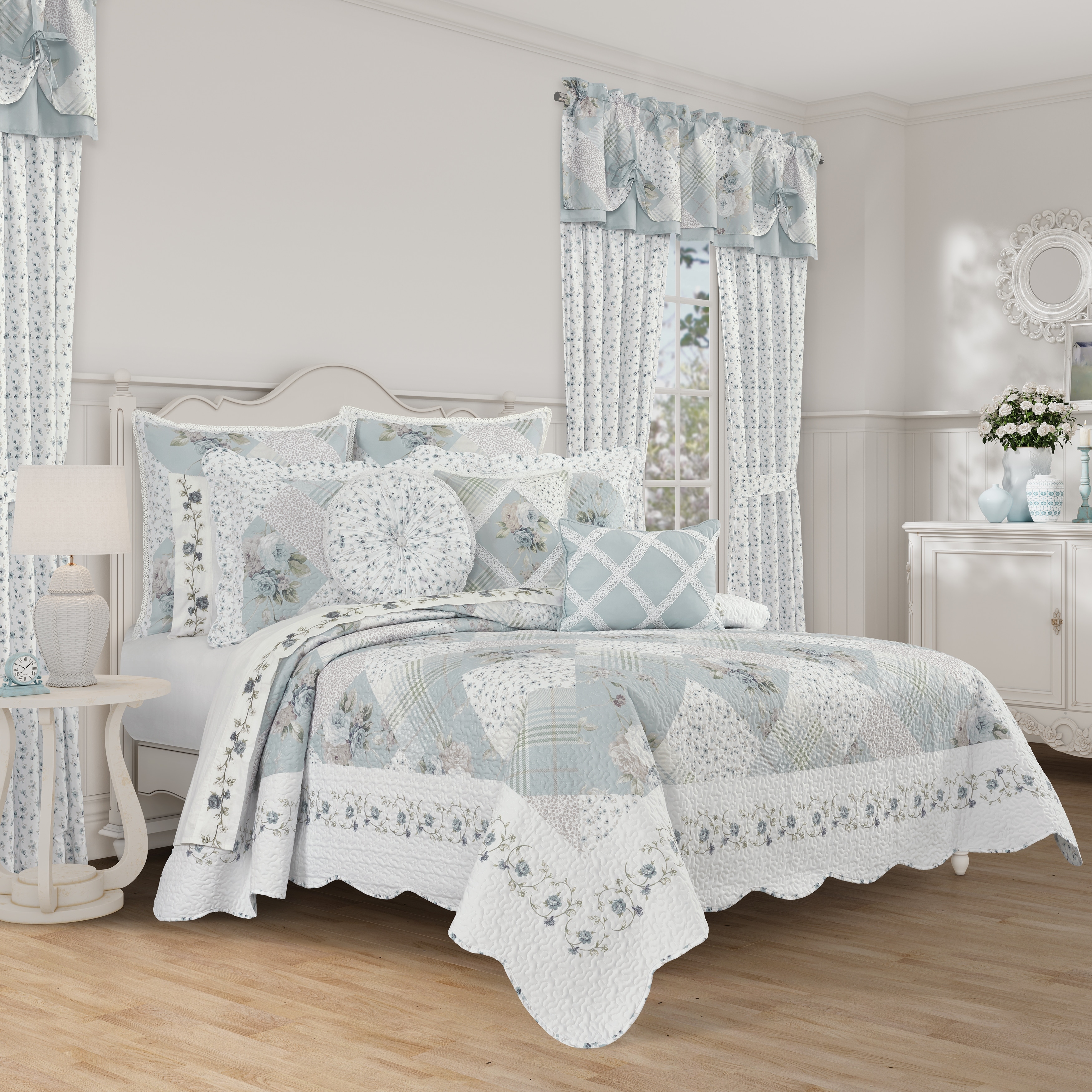 Bungalow Spa Quilt Set