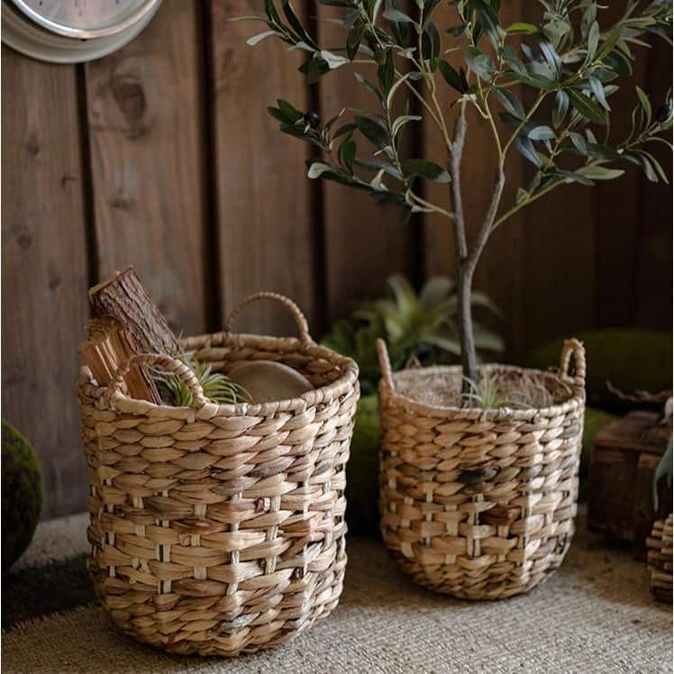 RusticReach Natural Straw Round Basket with Handles
