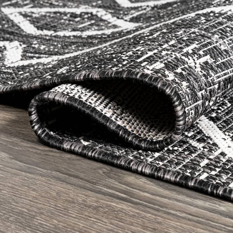 JONATHAN Y Derya Tribal Diamond Trellis Indoor/Outdoor Area Rug
