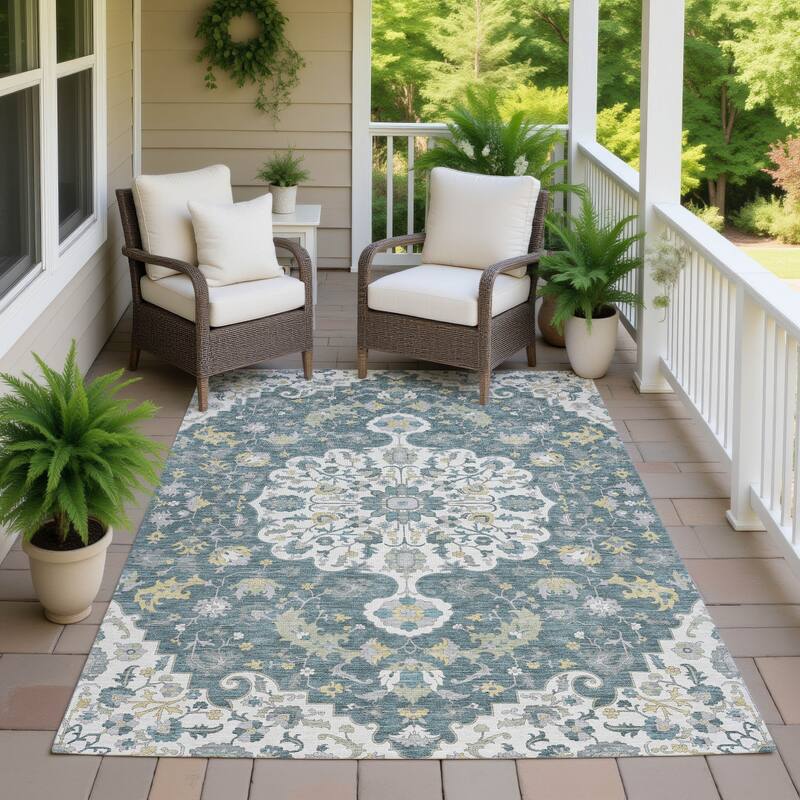 Machine Washable Indoor/ Outdoor Traditional Indore Chantille Rug