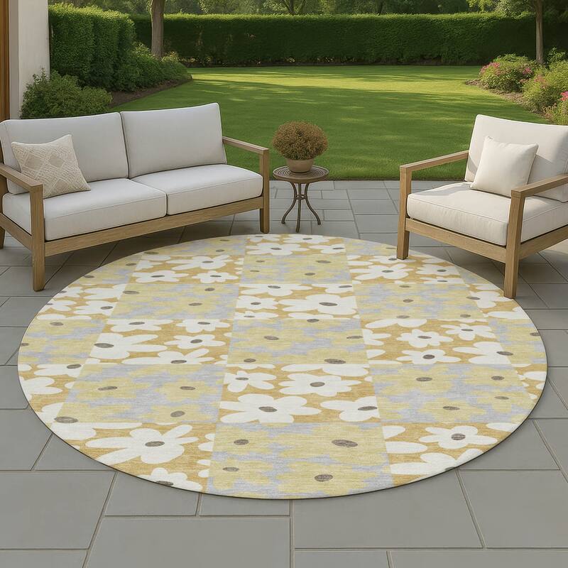 Machine Washable Indoor/ Outdoor Floral Krissy Chantille Rug - Gold - 8' x 8'