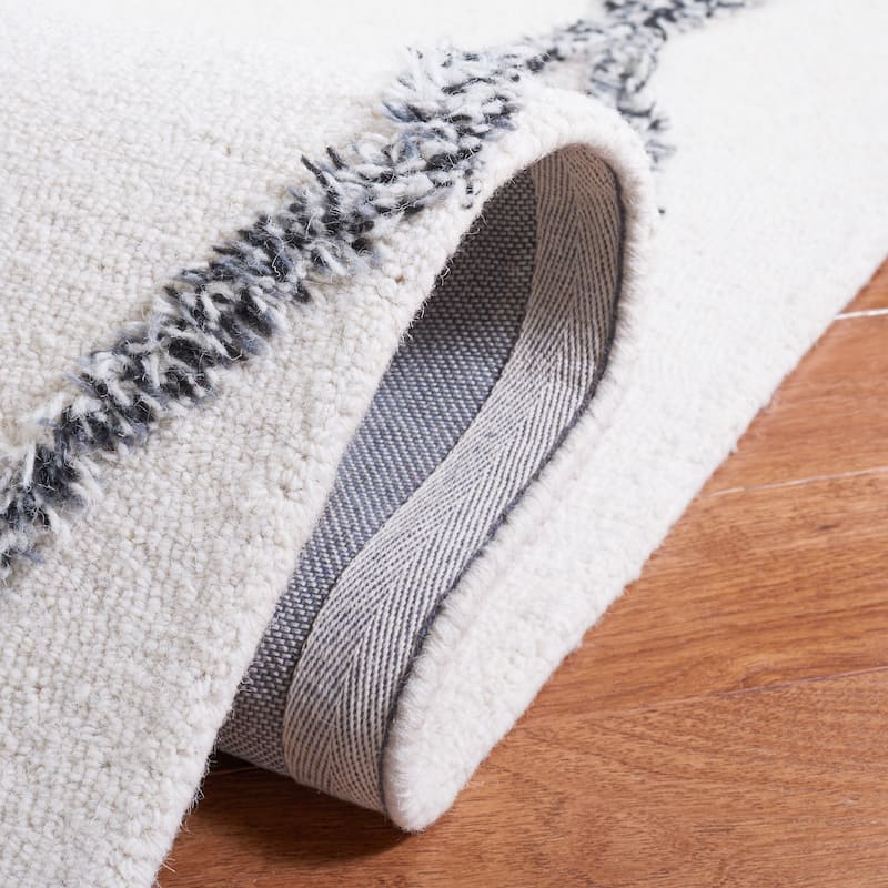 SAFAVIEH Handmade Casablanca Shag Hyoun Moroccan Wool Rug