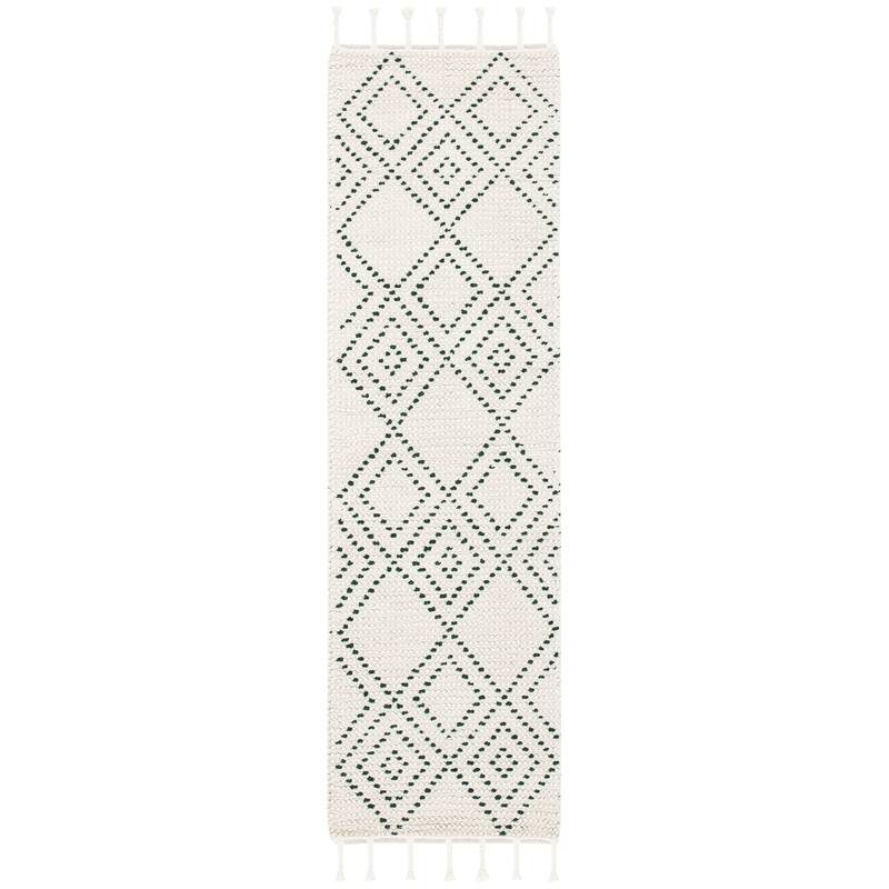 SAFAVIEH Handmade Casablanca Violante Moroccan Wool Tassel Rug