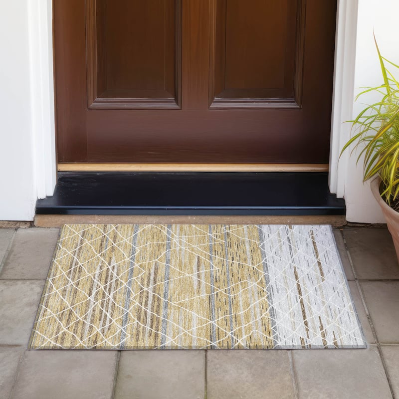 Machine Washable Indoor/ Outdoor Modern Global Chantille Rug
