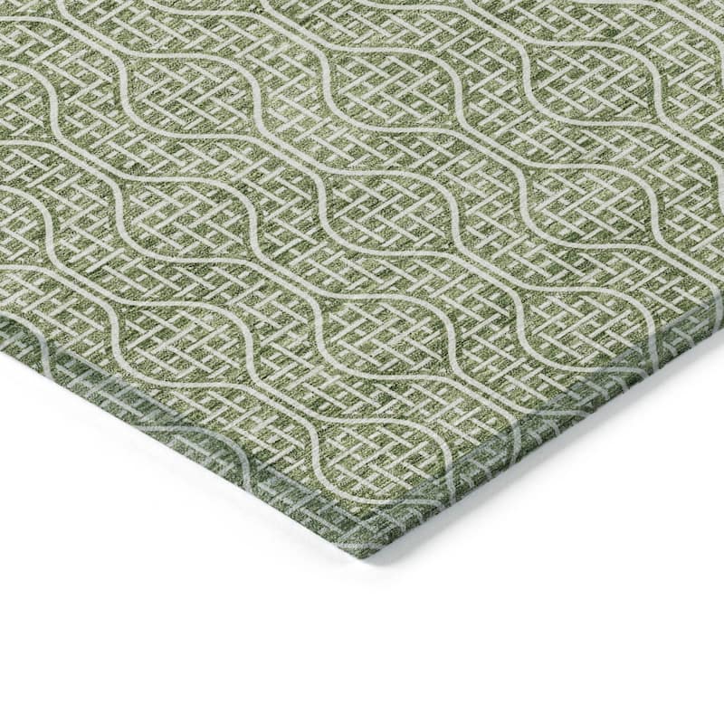 Machine Washable Indoor/ Outdoor Chantille Criss Cross Geo Rug