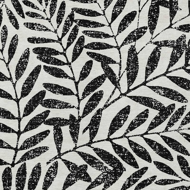 HomeRoots Floral Transitional Rectangle Outdoor Rug