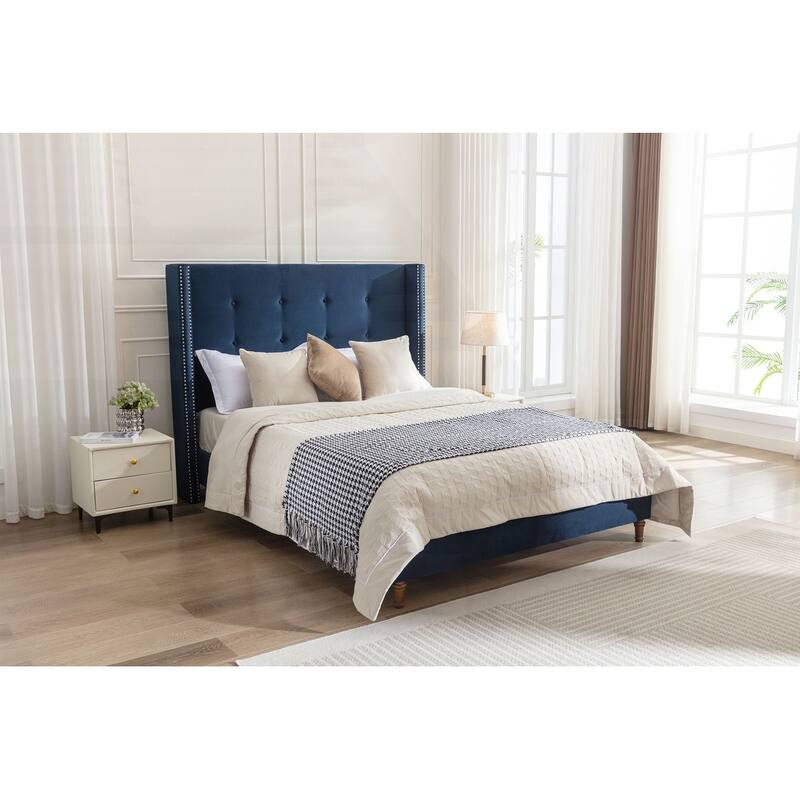 Exquisite Traditional Upholstered Queen Bed for Dreamy Bedrooms