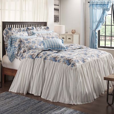 Annie Floral Coverlet- Blue or Portabella