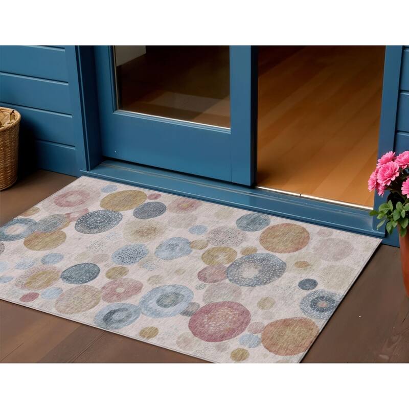 HomeRoots Geometric Transitional Rectangle Outdoor Rug - 3' x 5'