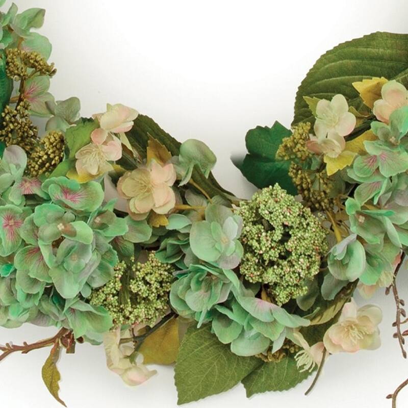 HomeRoots 32" Green Daisy Artificial Wreath