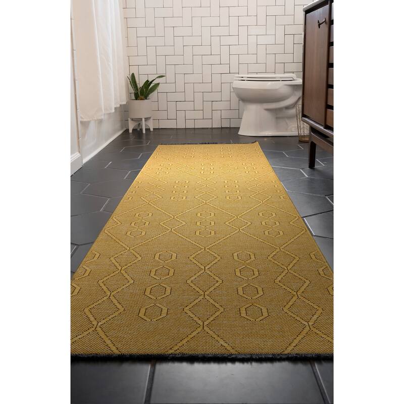 Alameda Solid Color Geometric Machine Washable Indoor Area Rug - 2'3'' x 7'7'' - Gold