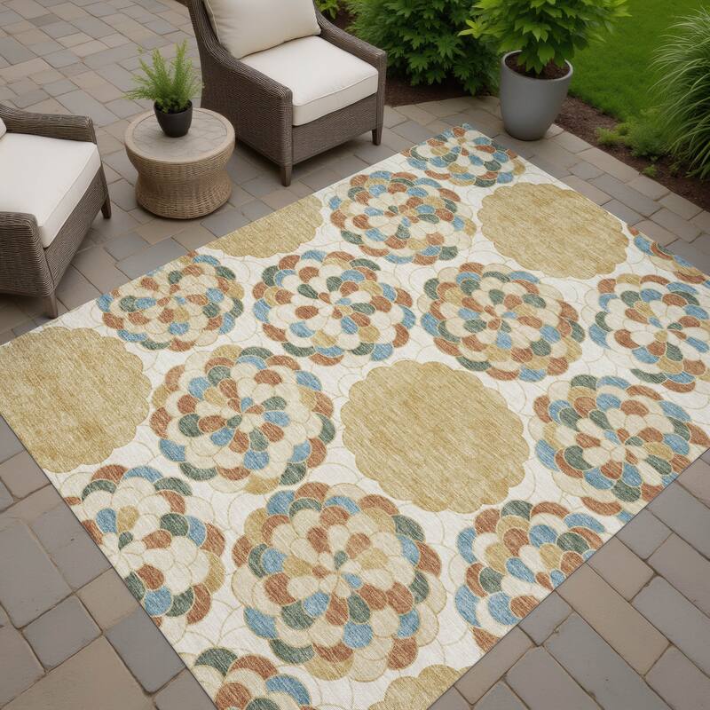 Machine Washable Indoor/ Outdoor Mosaic Cluster Chantille Rug