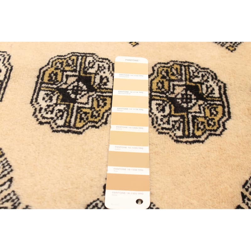 ECARPETGALLERY Hand-knotted Peshawar Bokhara Beige Wool Rug - 4'2 x 6'1