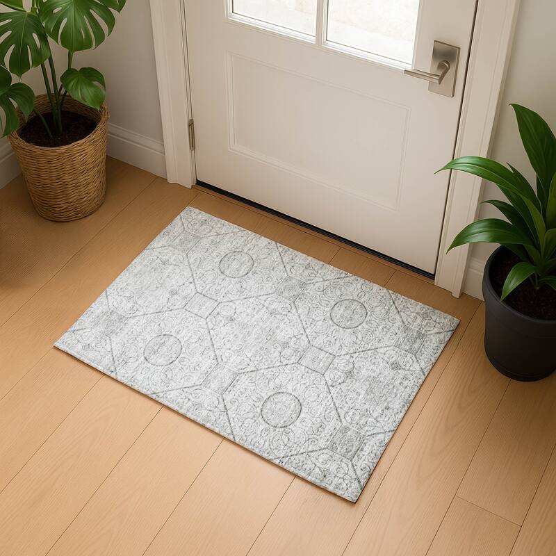 Premium Washable Super Soft Traditional Mosaic Mayfield Rug - Silver - 1'8" x 2'6"