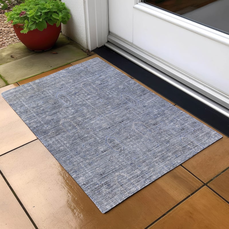 Machine Washable Indoor/ Outdoor Chantille Distressed Traditional Rug - Blue - 1'8" x 2'6"