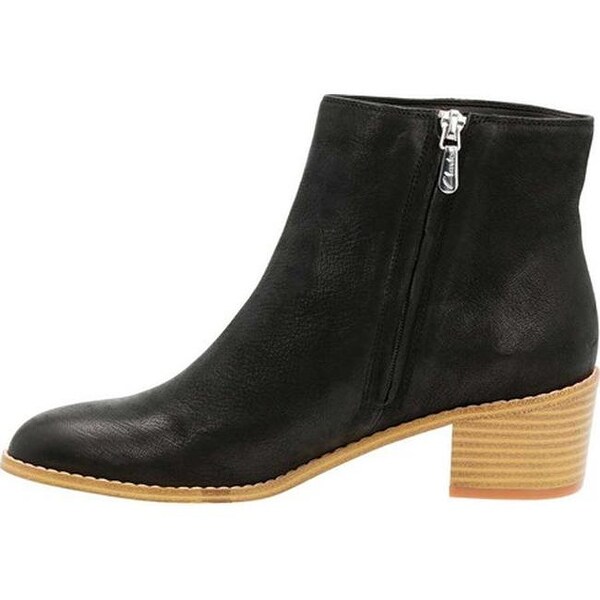 clarks breccan myth boots