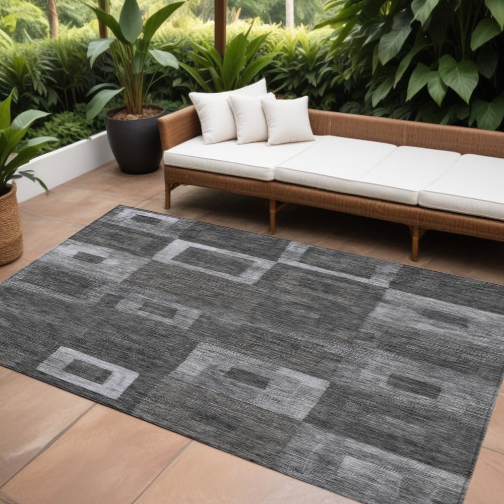 HomeRoots Geometric Transitional Rectangle Outdoor Rug