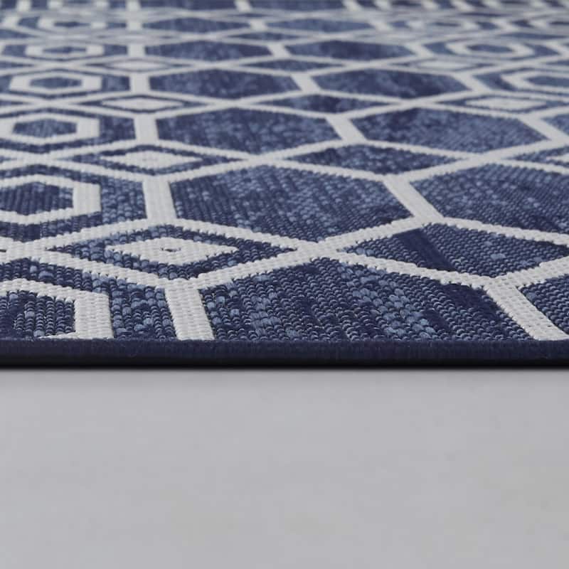 Marvell Geometric Indoor/Outdoor Area Rug