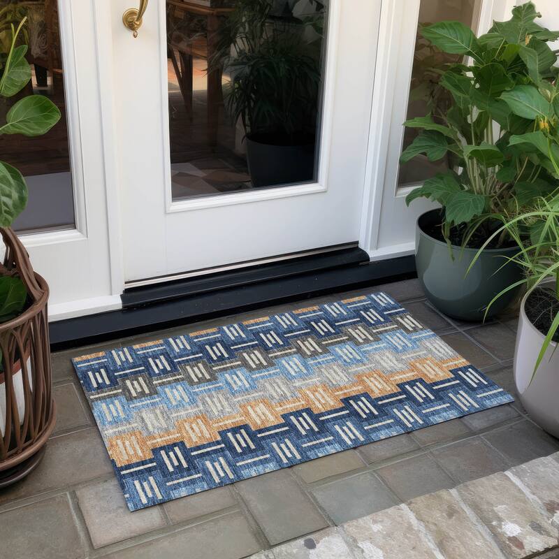 Machine Washable Indoor/ Outdoor Modern Wamego Chantille Rug - Navy - 1'8" x 2'6"