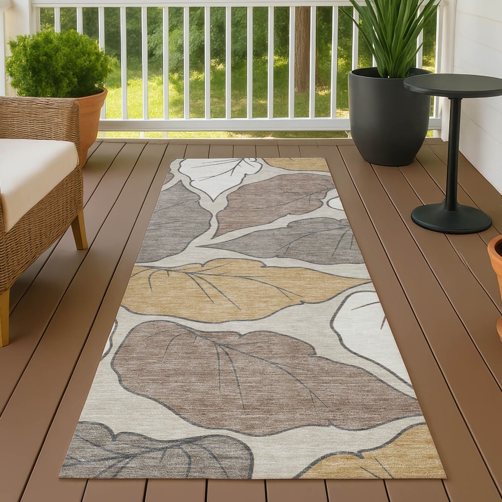Machine Washable Indoor/ Outdoor Contemporary Floral Chantille Rug