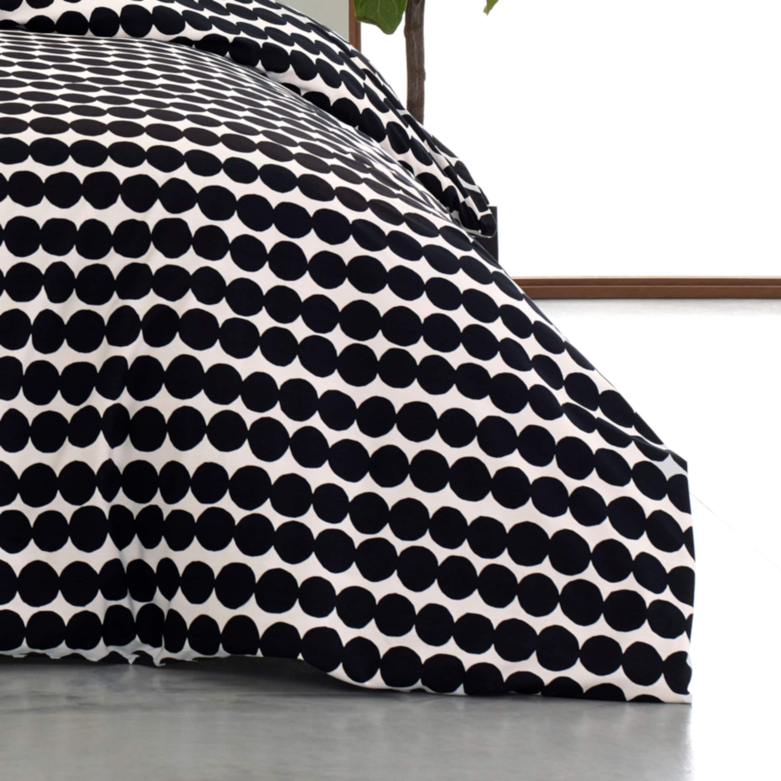 Marimekko Rasymatto Black Cotton Comforter Sham Set Overstock Marimekko Rasymatto Black Cotton Comforter Sham Set Overstock