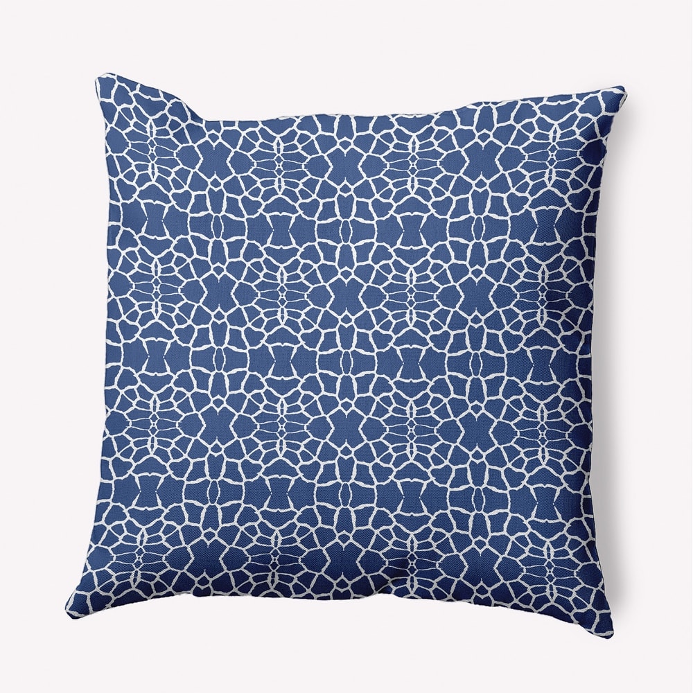 Tiny Giraffe Pattern Decorative Throw Pillow