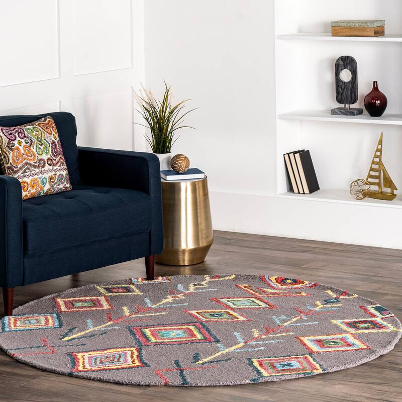 Nuloom Hand Tufted Wool Moroccan Triangle Rug